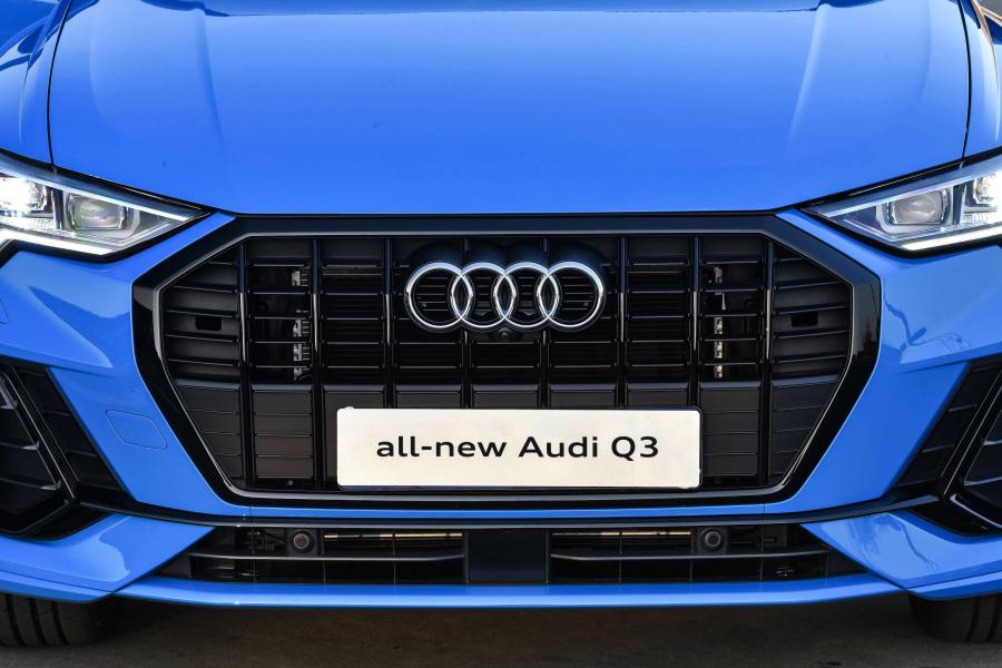 Детали экстерьера Audi Q3 35 TFSI S-Line 2019 года  (ZA) (фото 5 из 18)